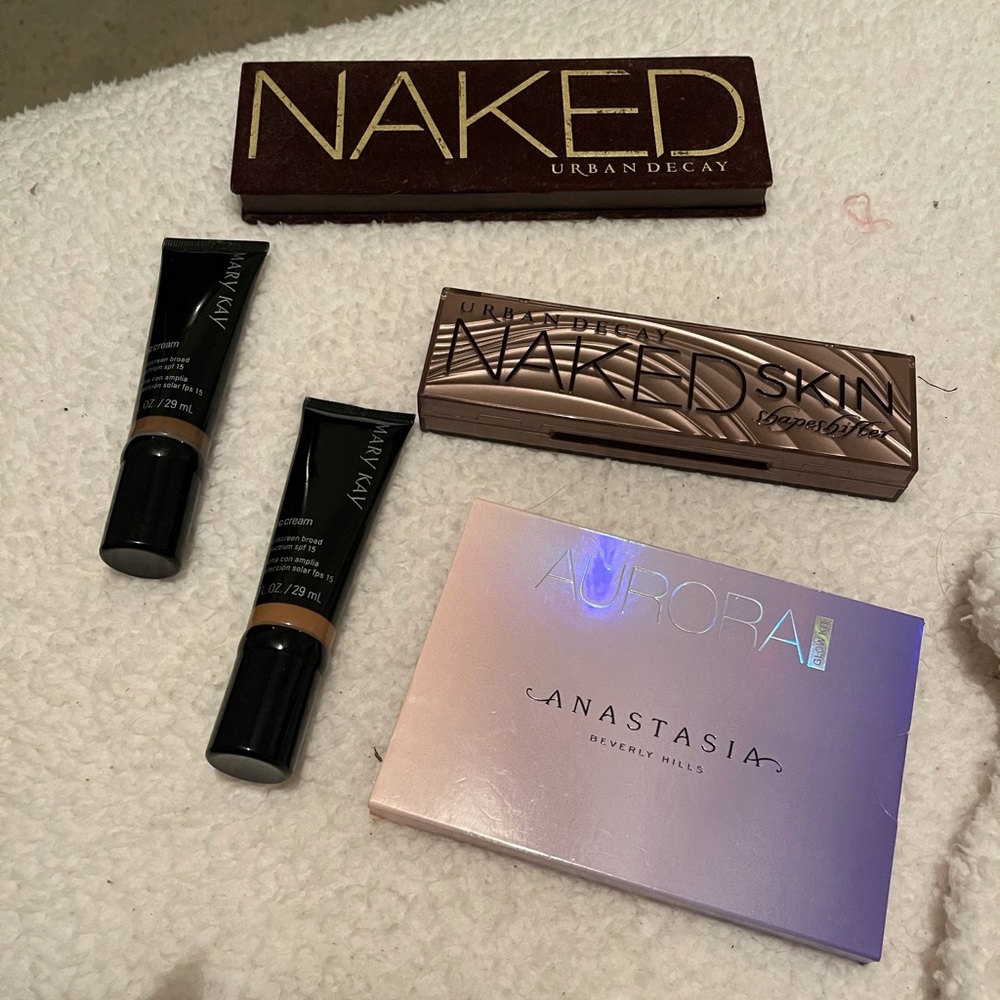 Makeup lot